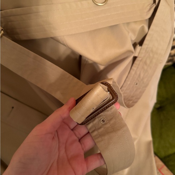 Burberry long coat in honey color. - Picture 10 of 10